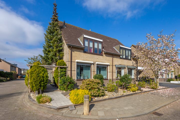 Van Asperenstraat 9 in Hardinxveld-Giessendam