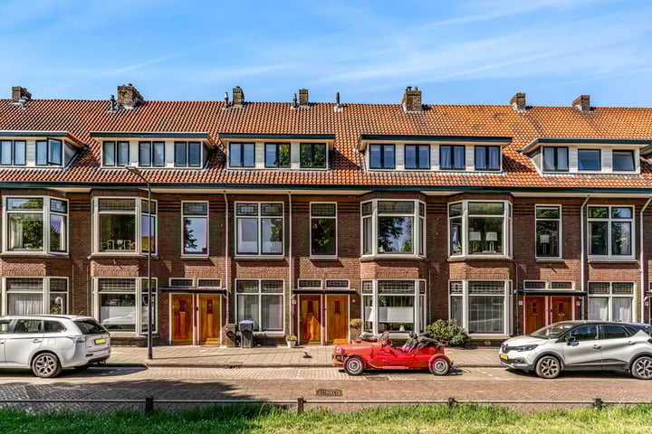 Van Baerlestraat 8 in Leiden