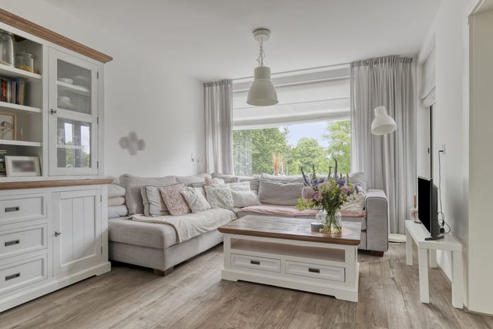 Photo of property Van Beethovenstraat 167, Ridderkerk