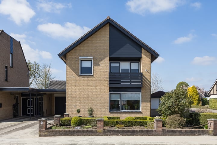 Photo of property van Bentheimstraat 2, Ootmarsum