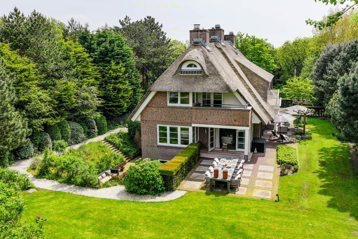 Van Bergenlaan 1A in Wassenaar