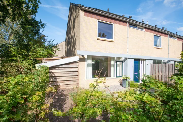 Van Blaaderenweg 23 in Bergen (NH)