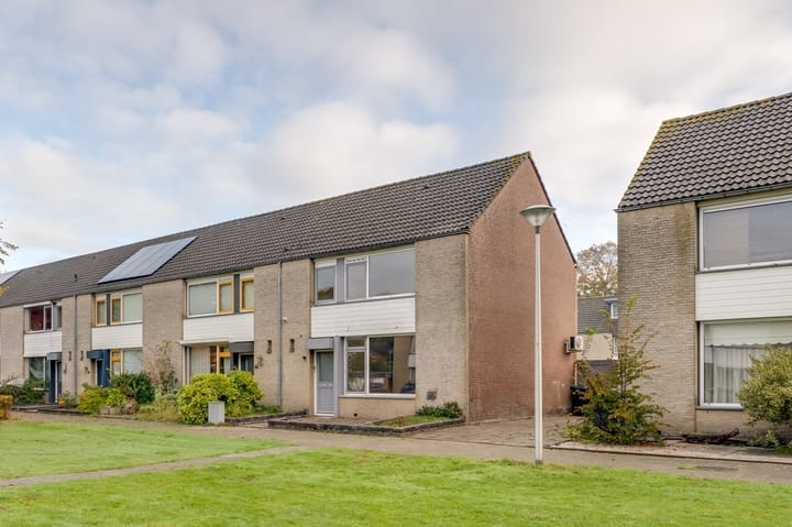 van Bleiswijkhof 10 in Rijen