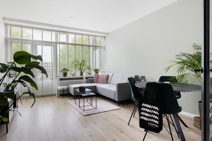 Photo of property Van Bosseplantsoen 100, Dordrecht