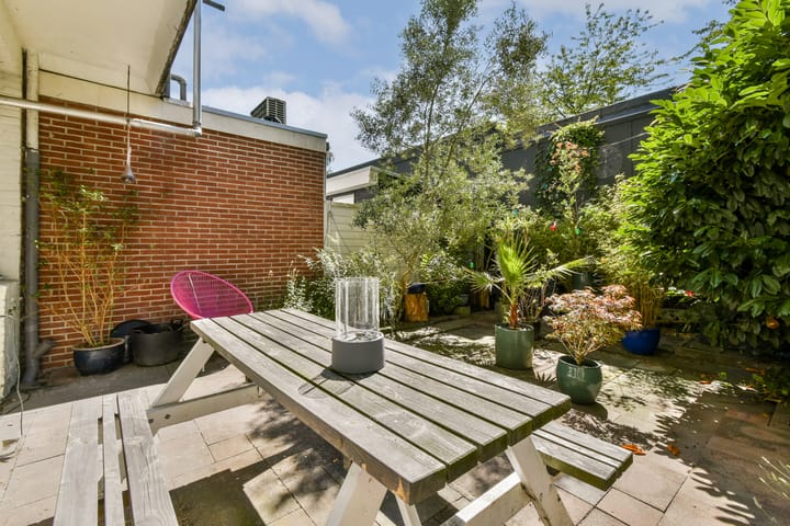 Photo of property Van Bossestraat 68-H, Amsterdam