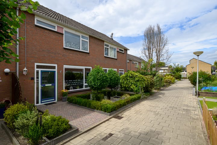 Van Brakelstraat 12 in Maasdijk
