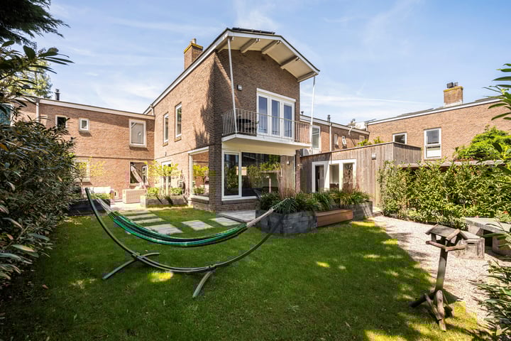 Photo of property Van Cuylenburchstraat 6, Zwolle