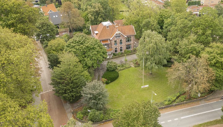 Van Dam van Isseltweg 2 in Geldermalsen