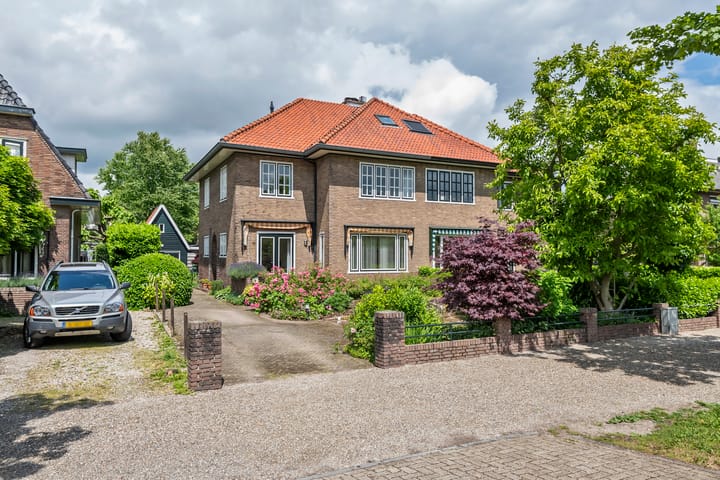 Van Dam van Isseltweg 9 in Geldermalsen