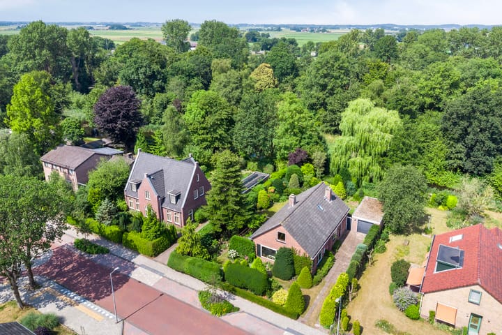Van de Veldelaan 966 in Alkmaar