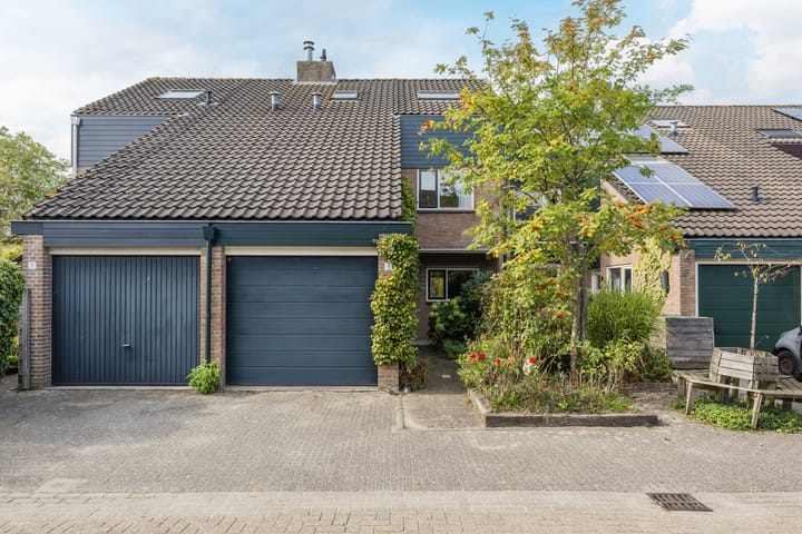 Photo of property Van de Veldepad 3, Oud-Beijerland