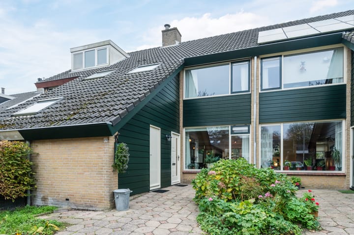 Van de Woestijneheem 25 in Hillegom