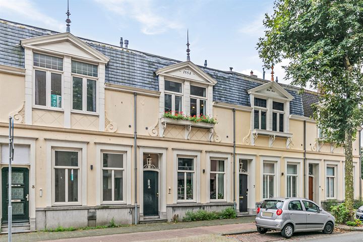 Van Dedemstraat 5 in Bergen op Zoom