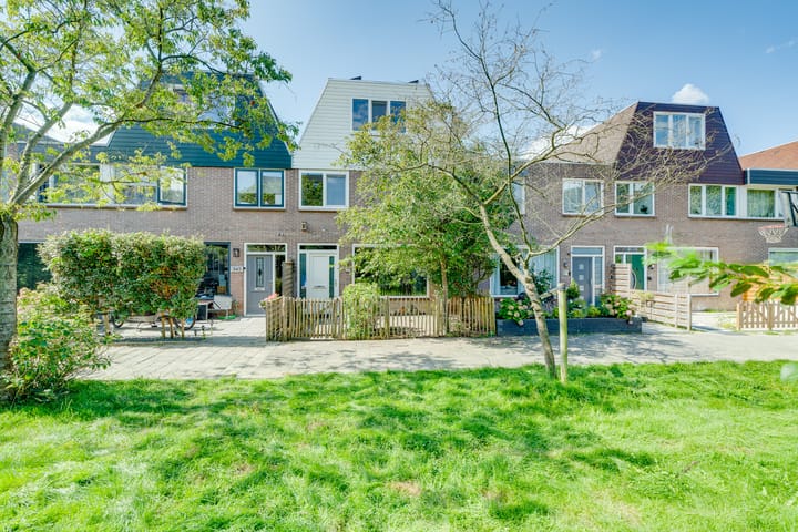 Van den Berghlaan 347 in Hoofddorp