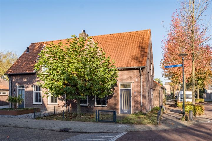 Van den Elsenstraat 25 in Hapert