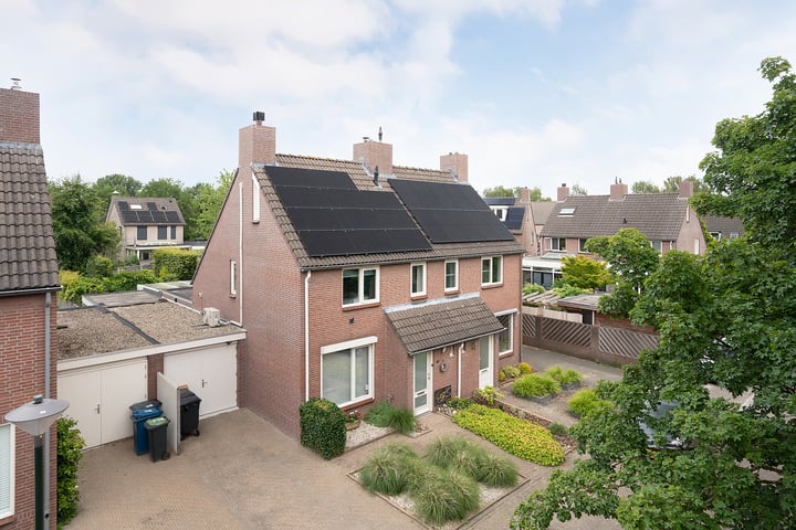 Van den Waarsenburglaan 13 in Nuenen