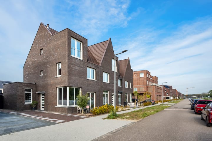 Van der Duijn van Maasdamweg 485 in Rotterdam