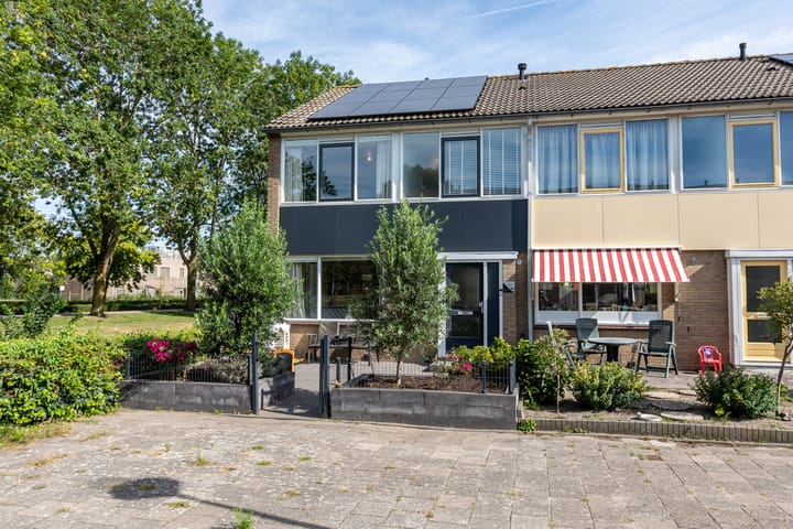 Van der Duyn van Maasdamlaan 51 in Hillegom