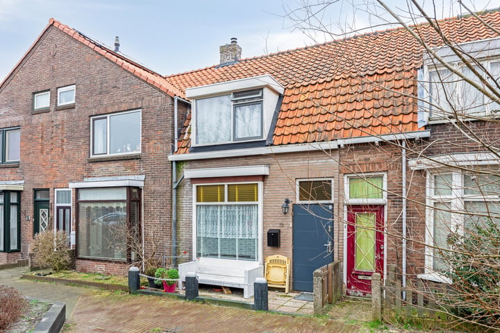 van der Duyn van Maasdamstraat 19 in Den Helder