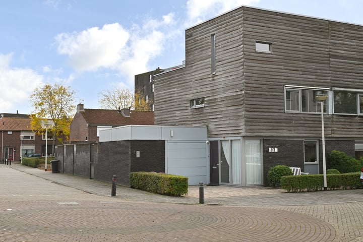 Photo of property Van der Goesstraat 1, Bergen op Zoom