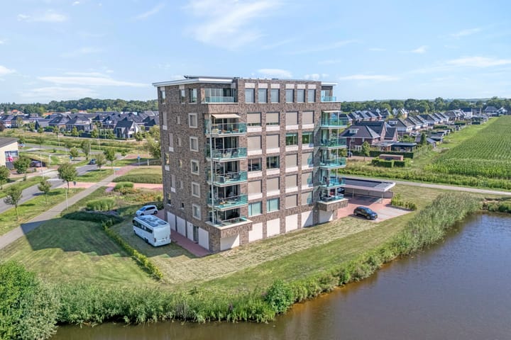Photo of property Van der Grondenstraat 6, Dedemsvaart