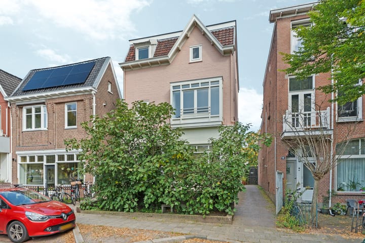 Van der Helllaan 20 in Arnhem