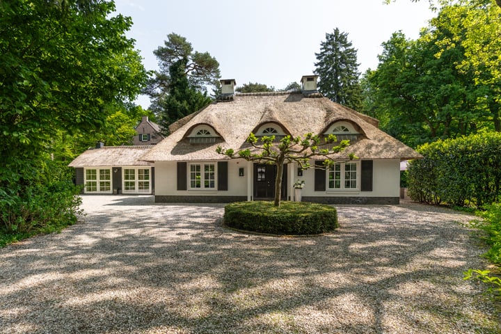 Van der Helstlaan 4 in Huis ter Heide
