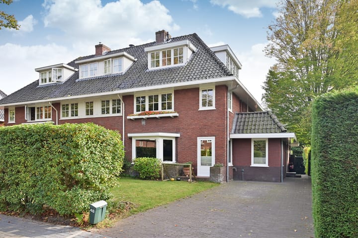 van der Helstlaan 48 in Naarden foto