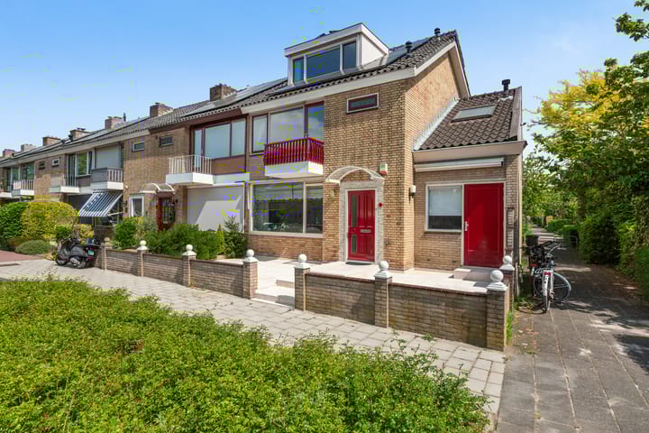 Van der Helstplein 12 in Maassluis