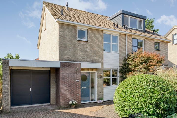 van der Helststraat 25 in Ommen