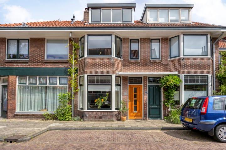 Van der Hoevenstraat 2 in Leiden