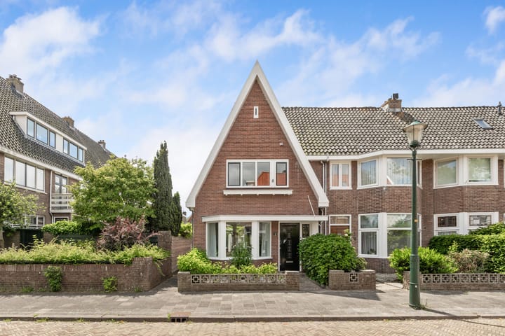 Photo of property Van der Lijnstraat 1, Alkmaar