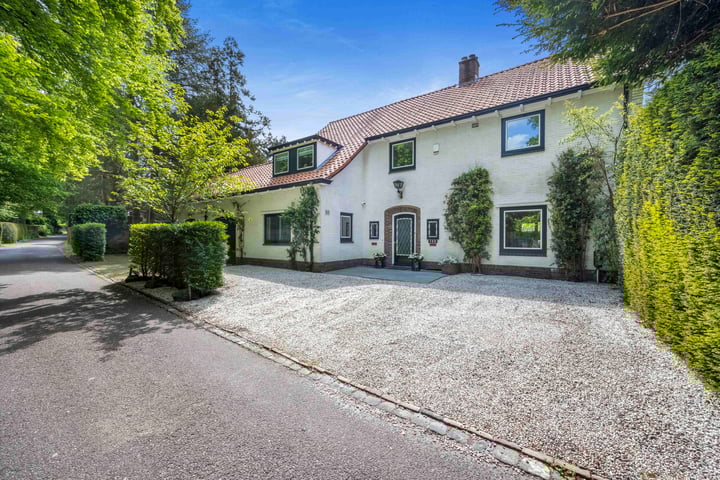 Photo of property Van der Lindenlaan 135, Hilversum