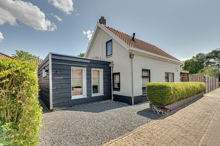 van der Poest Clementstraat 1 in Nisse