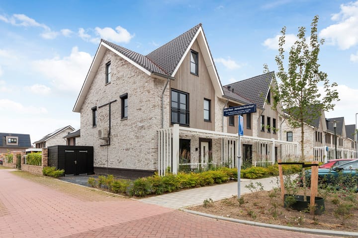 Van der Steenhovenplein 74 in Dordrecht