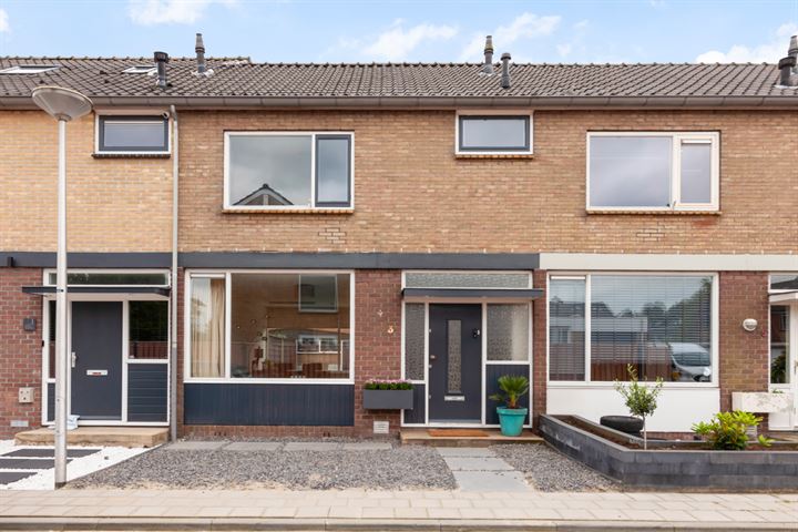 Van der Veenstraat 3 in Reeuwijk