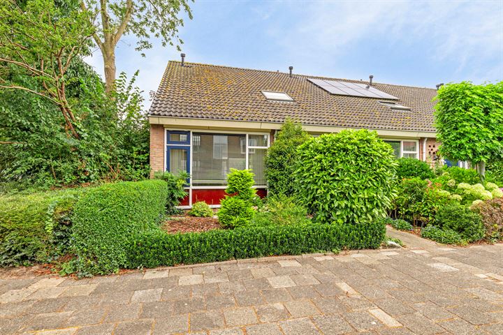 Van der Waalslaan 1 in Heemstede