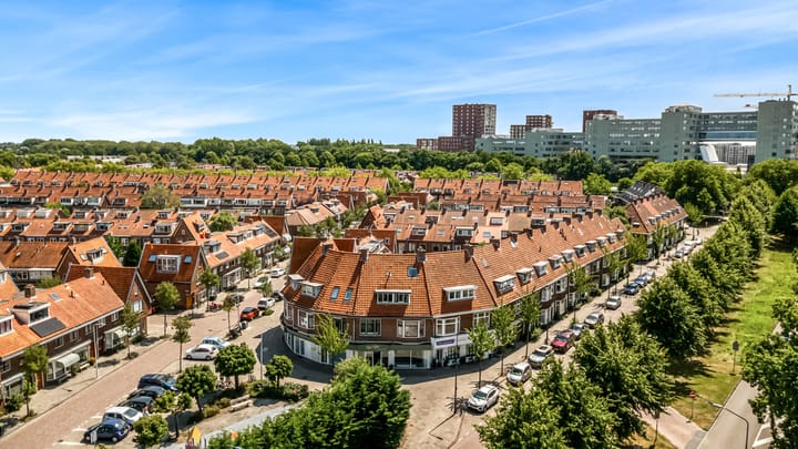 Photo of property Van der Waalsstraat 1, Leiden
