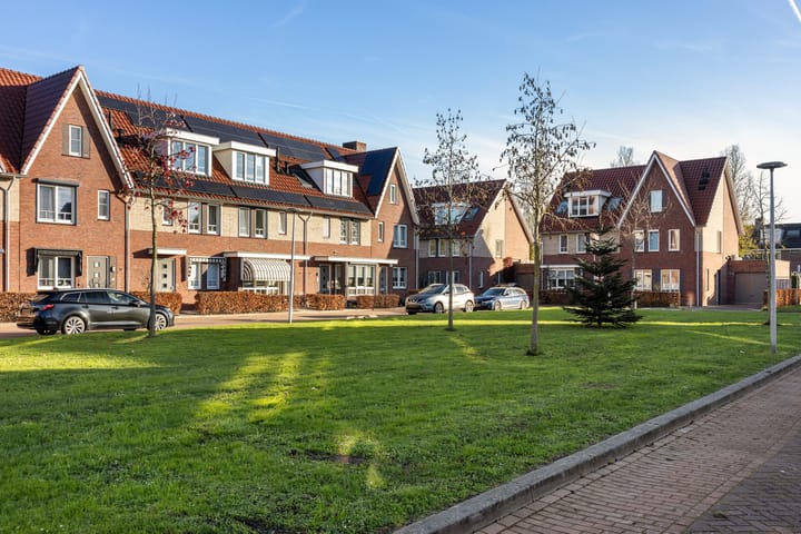 Van der Weddenhof 35 in Hendrik-Ido-Ambacht