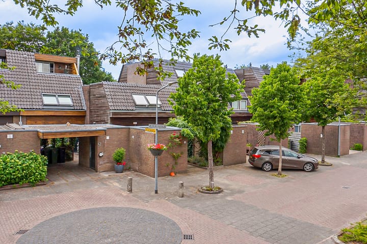 Van der Zaenlaan 8 in Hilversum