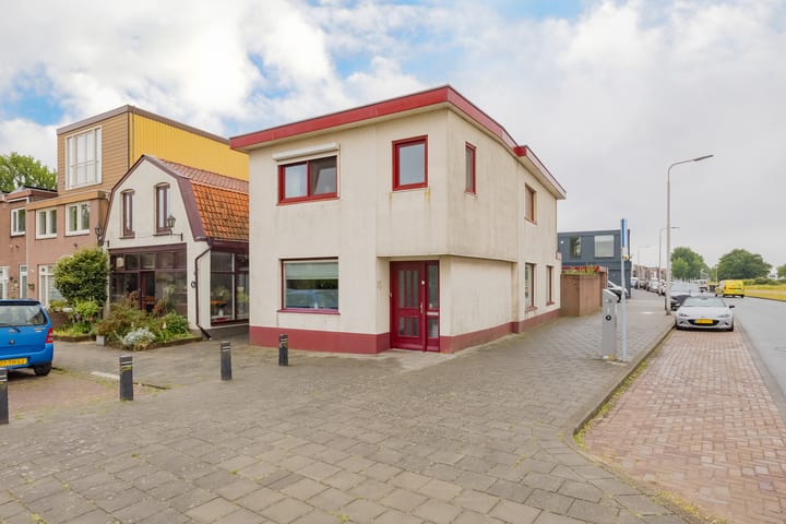 Van der Zwaagstraat 2 in IJmuiden