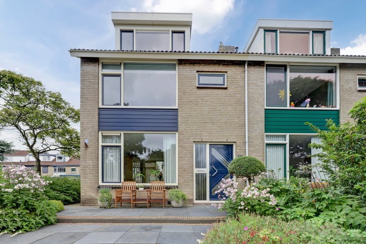 van Dijckstraat 46 in De Lier