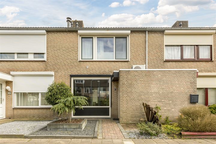 Van Dubbelmondestraat 27 in Oosterhout