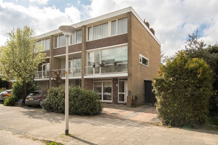 Van Duivenvoordelaan 21A in Wassenaar Foto