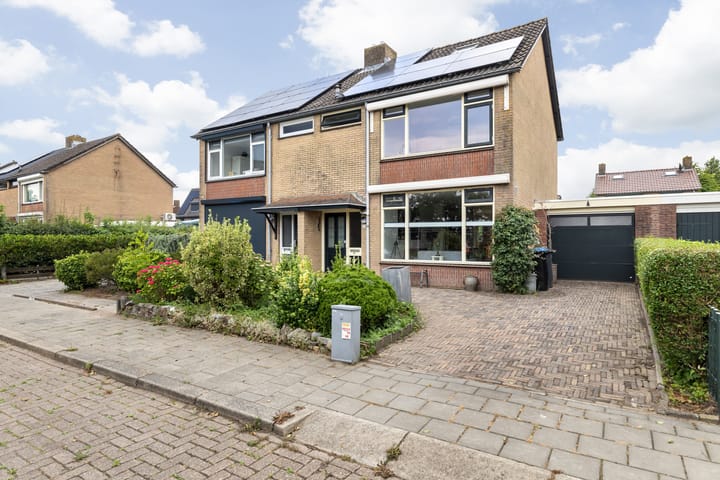 Van Duivenvoordestraat 15 in Lage Zwaluwe