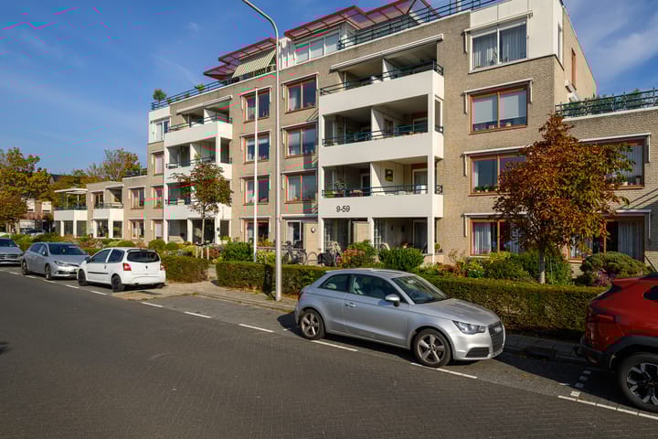 Van Egmondlaan 17 in Wateringen