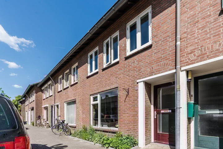 van Gennipstraat 8 in Geldrop foto