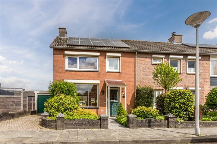 Van Glymesstraat 17 in Steenbergen