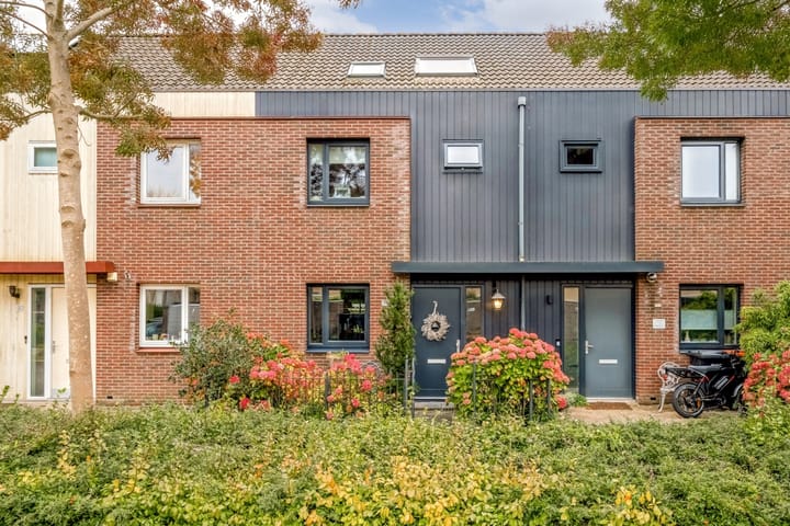 Van Goghhof 91 in Hoorn