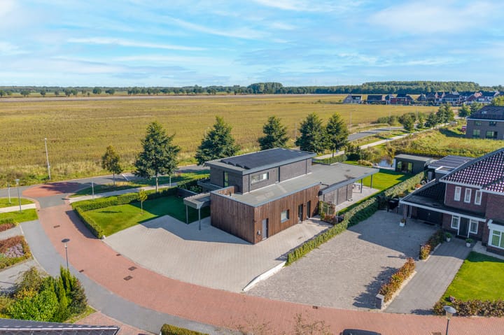 Van Goghlaan 1 in Veendam